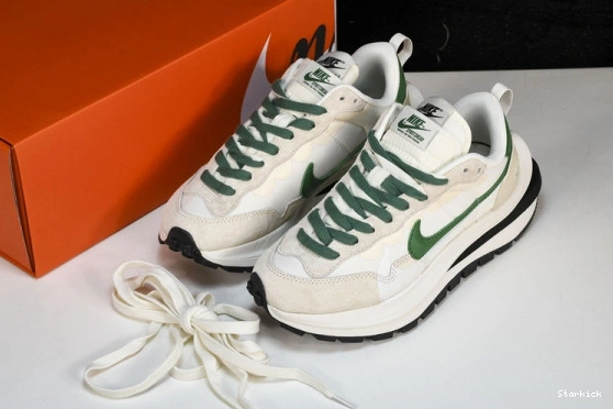 White Vaporwaffle Green DD1875-102 Nike sacai 0309